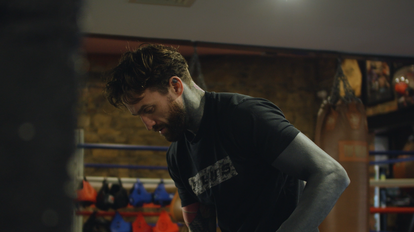 Aaron Chalmers V Floyd Mayweather
